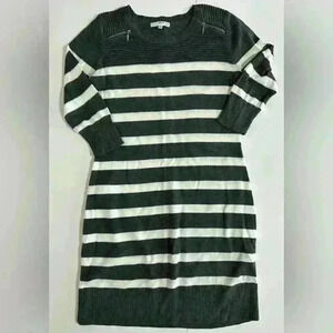 STUDIO ONE NEW YORK GRAY AND WHITE SWEATER DRESS